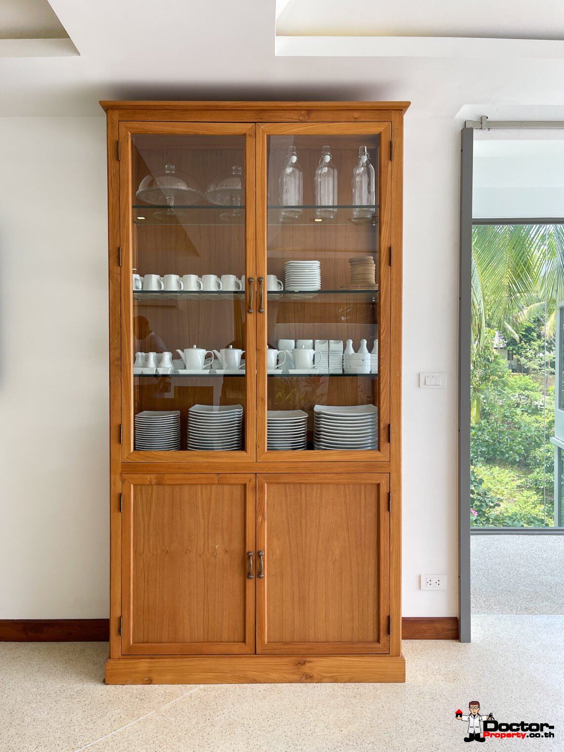 Spacious 5 Bedroom Pool Villa in Chaweng Noi, Koh Samui – For Sale